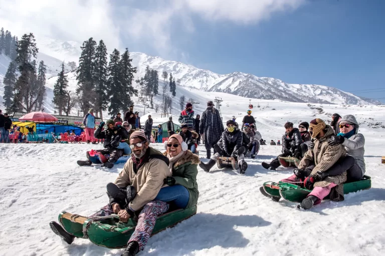 Luxury Kashmir Tour Packages